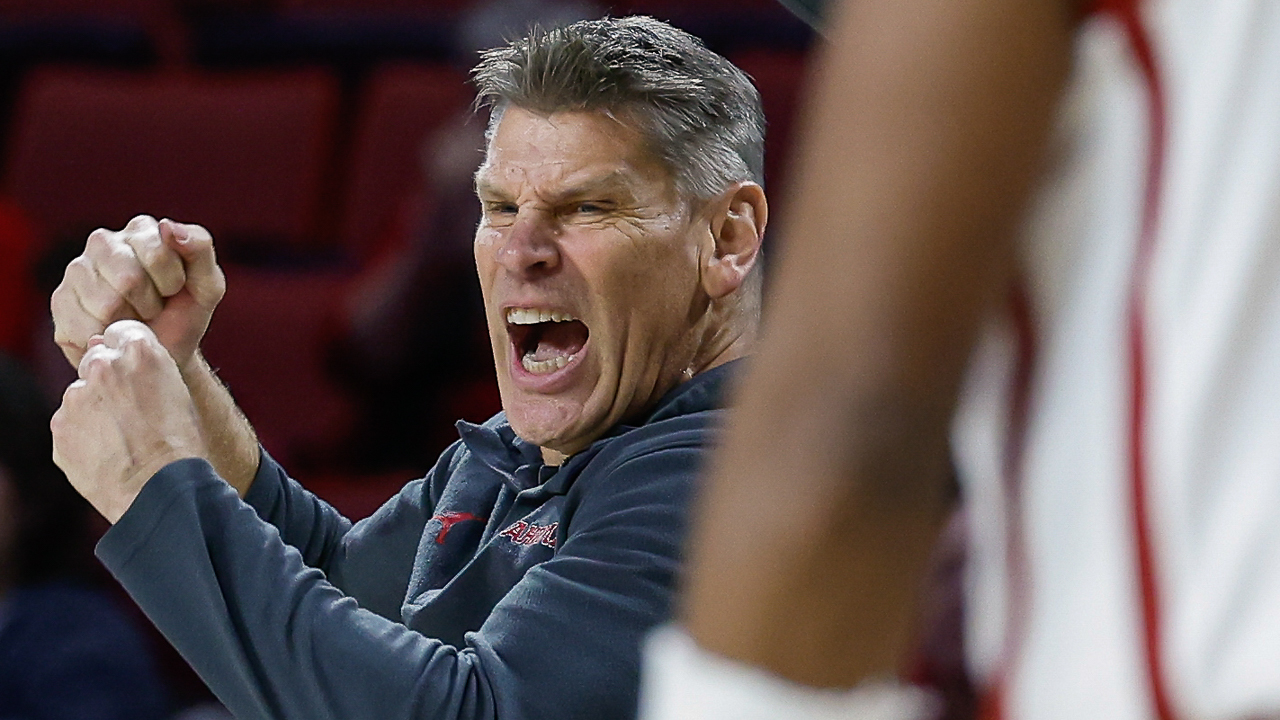 Oklahoma coach Porter Moser